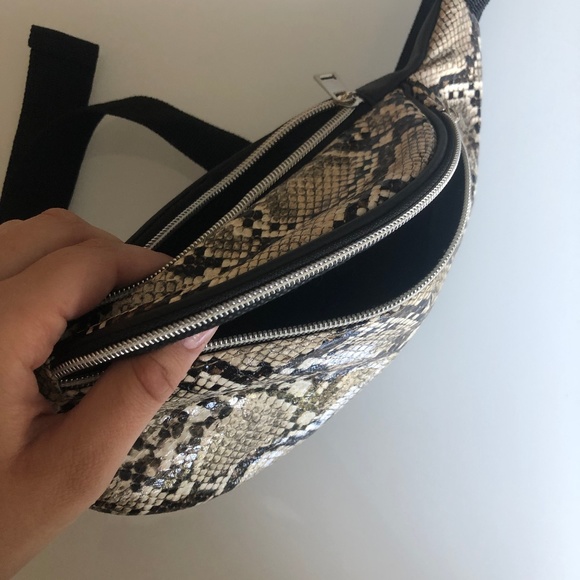 Handbags - Snake Print Fanny Pack